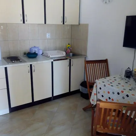 Apartment Leo *